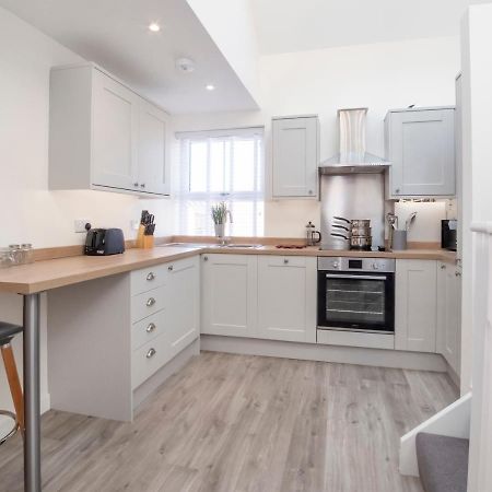 יורק Livingstone Street Apartments With Free Parking מראה חיצוני תמונה