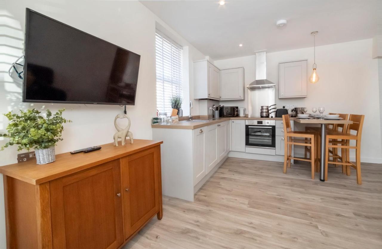 יורק Livingstone Street Apartments With Free Parking מראה חיצוני תמונה