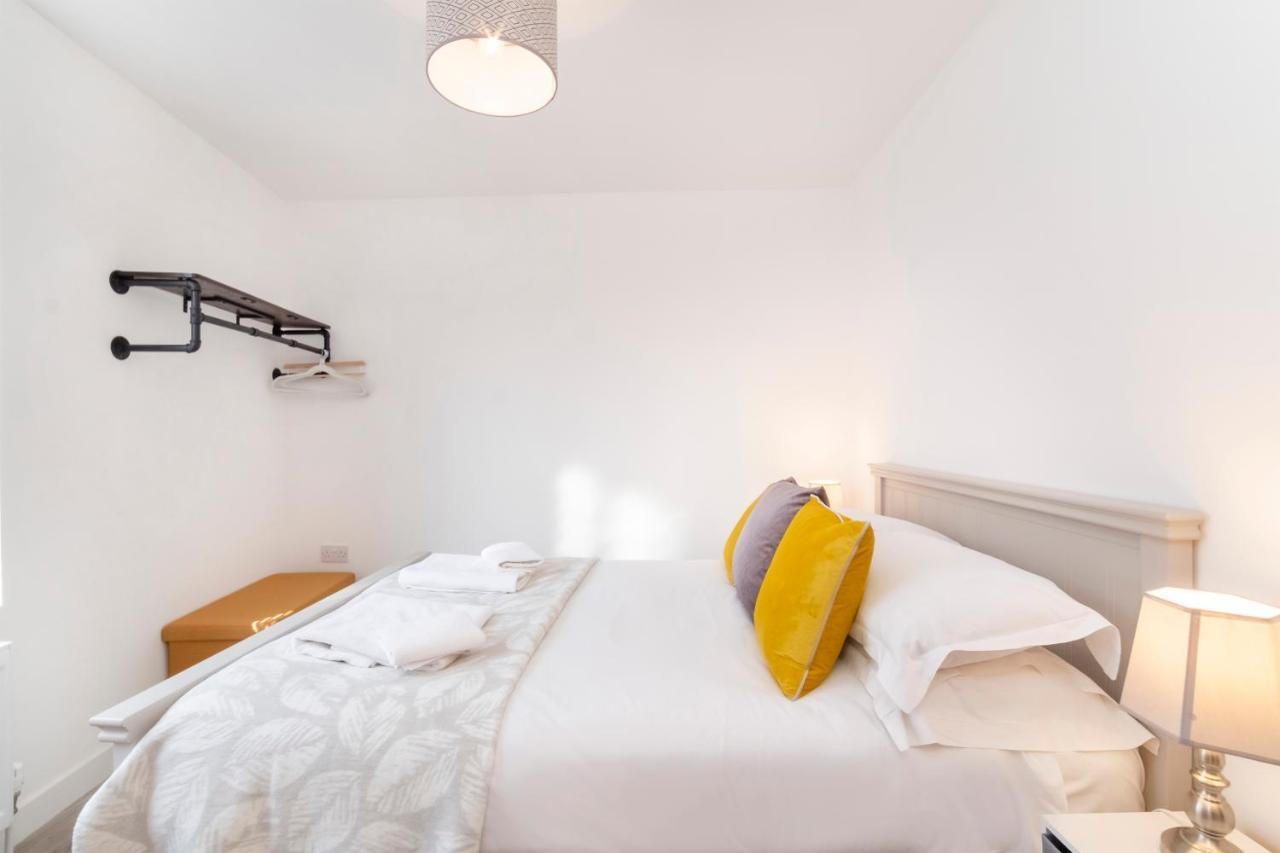 יורק Livingstone Street Apartments With Free Parking מראה חיצוני תמונה