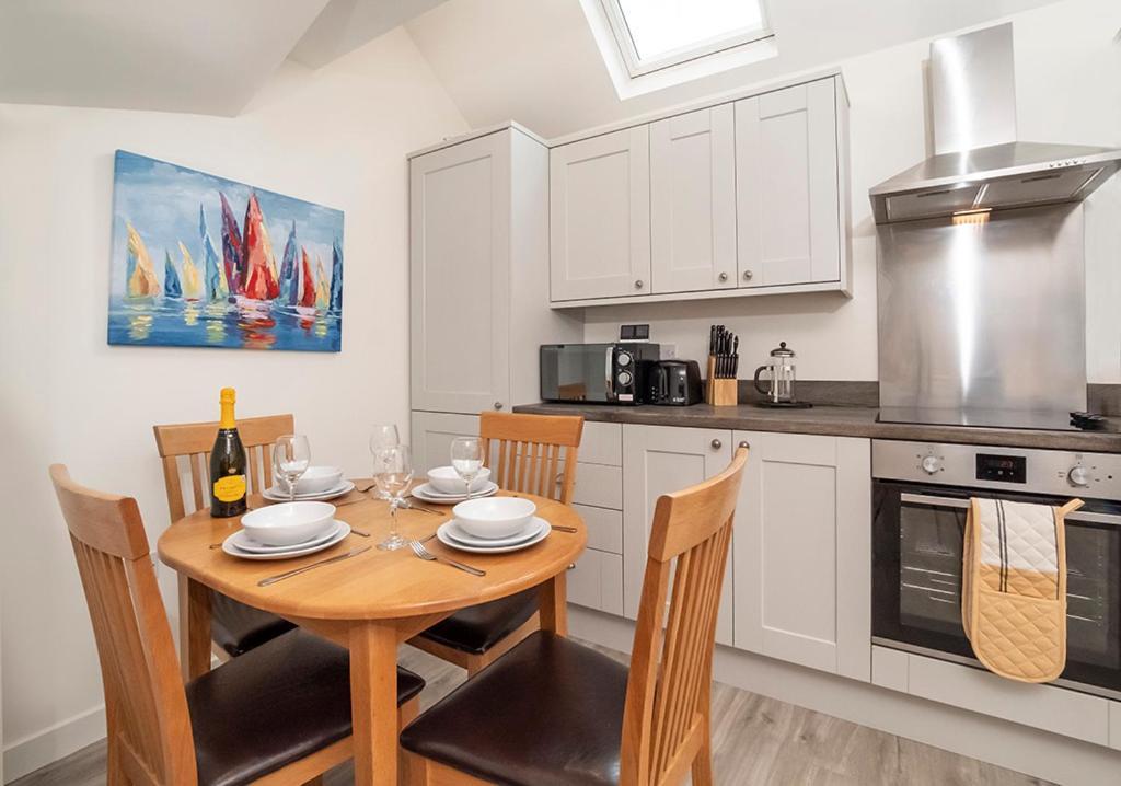 יורק Livingstone Street Apartments With Free Parking מראה חיצוני תמונה