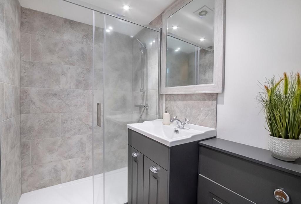 יורק Livingstone Street Apartments With Free Parking מראה חיצוני תמונה